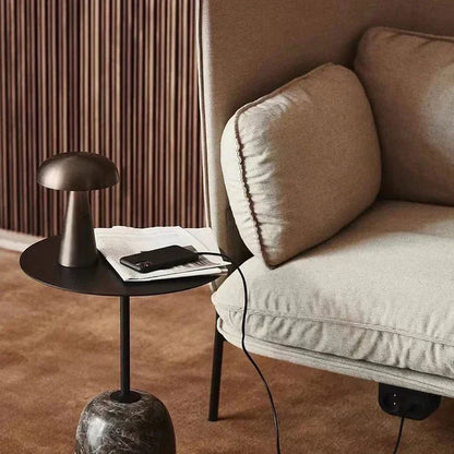 ShroomLite – Elegante lámpara de mesa portátil